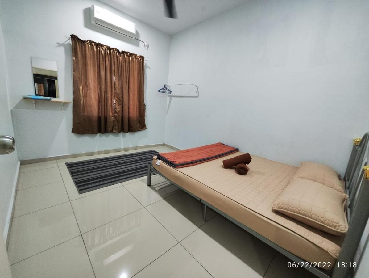 Oyo Homes 90679 Bahari Homes Malacca Esterno foto